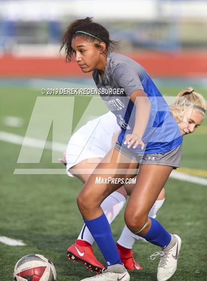 Thumbnail 3 in Rock Canyon vs Broomfield (CHSAA 5A 2nd Round) photogallery.