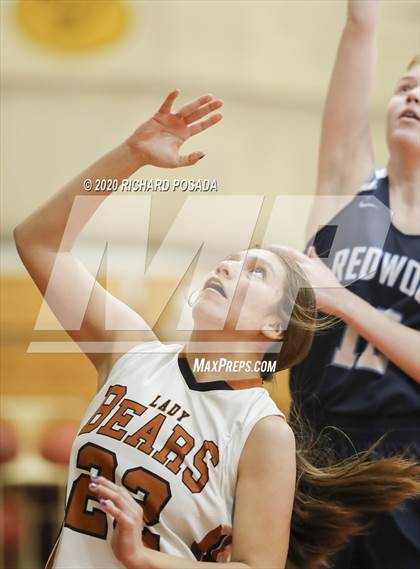 Thumbnail 3 in Selma vs. Redwood photogallery.