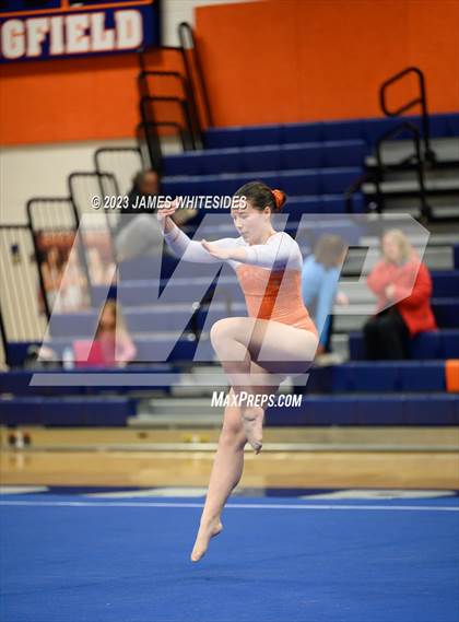 Thumbnail 1 in Hayfield Varsity Gymnastics @ West Springfield HS photogallery.