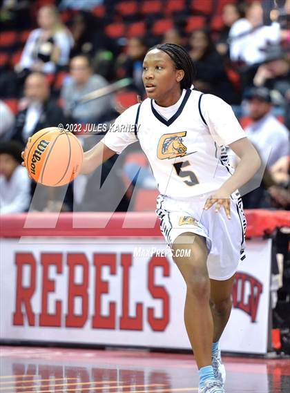 Thumbnail 3 in Clark vs Las Vegas (NIAA 4A State Final) photogallery.