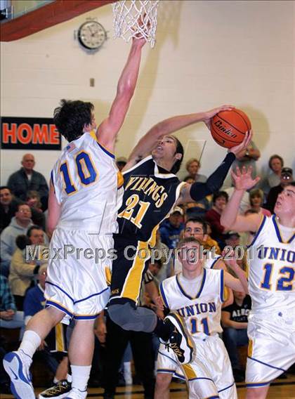 Thumbnail 2 in Venango Catholic vs Union (PIAA District 9 KSAC Final) photogallery.