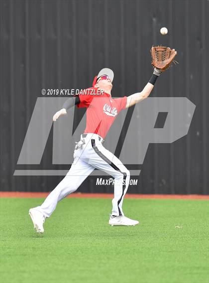 Thumbnail 3 in Graham vs Wichita Falls (Walker Stallcup Tournament) photogallery.