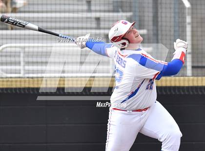Thumbnail 2 in Graham vs Wichita Falls (Walker Stallcup Tournament) photogallery.