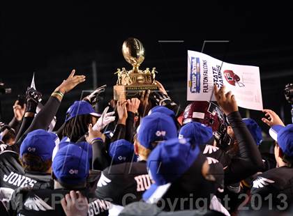 Thumbnail 1 in Giles County vs. Fulton (TSSAA Division I Class 4A BlueCross Bowl)  photogallery.