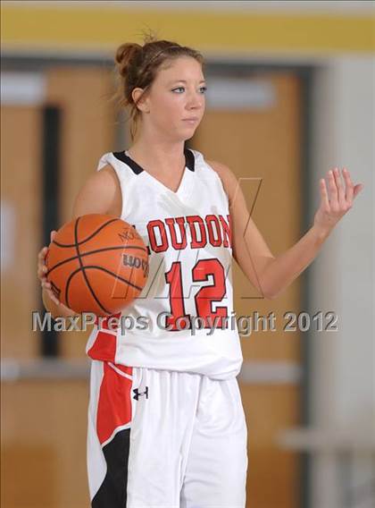 Thumbnail 2 in Loudon vs. Anderson County (Knoxville Catholic Pilot Tournament) photogallery.