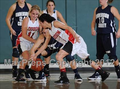 Thumbnail 2 in Loudon vs. Anderson County (Knoxville Catholic Pilot Tournament) photogallery.