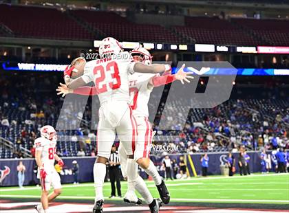 Thumbnail 1 in King vs. Katy (UIL 6A Div 2 Region 3 Finals) photogallery.