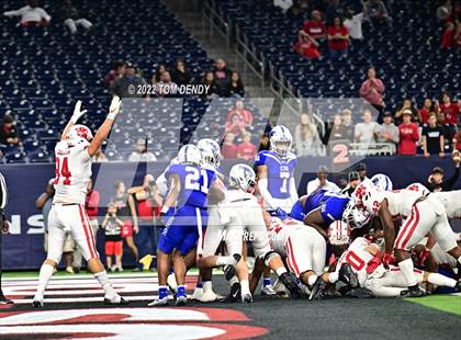 Thumbnail 3 in King vs. Katy (UIL 6A Div 2 Region 3 Finals) photogallery.