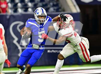 Thumbnail 1 in King vs. Katy (UIL 6A Div 2 Region 3 Finals) photogallery.