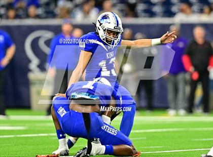 Thumbnail 1 in King vs. Katy (UIL 6A Div 2 Region 3 Finals) photogallery.