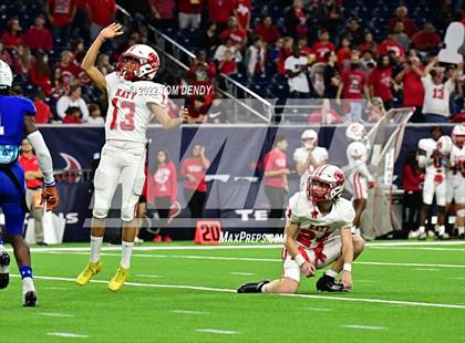 Thumbnail 1 in King vs. Katy (UIL 6A Div 2 Region 3 Finals) photogallery.