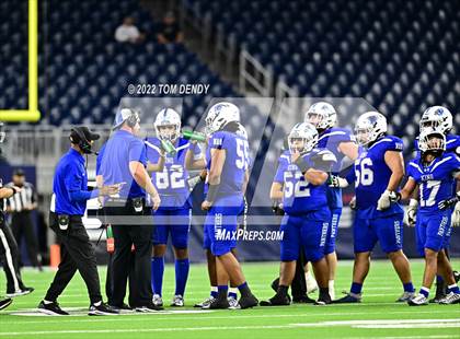 Thumbnail 3 in King vs. Katy (UIL 6A Div 2 Region 3 Finals) photogallery.