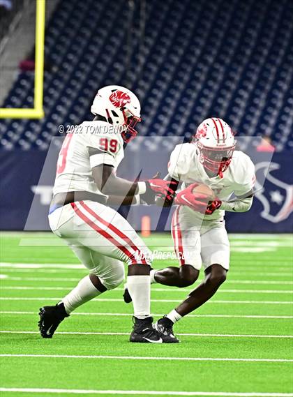 Thumbnail 1 in King vs. Katy (UIL 6A Div 2 Region 3 Finals) photogallery.