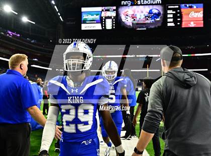 Thumbnail 3 in King vs. Katy (UIL 6A Div 2 Region 3 Finals) photogallery.
