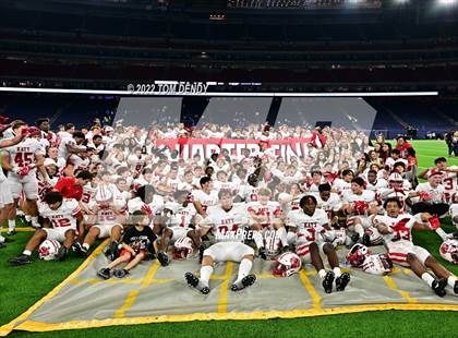 Thumbnail 2 in King vs. Katy (UIL 6A Div 2 Region 3 Finals) photogallery.