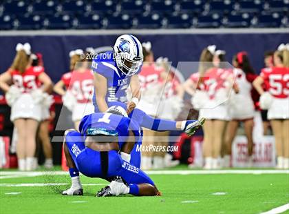 Thumbnail 3 in King vs. Katy (UIL 6A Div 2 Region 3 Finals) photogallery.