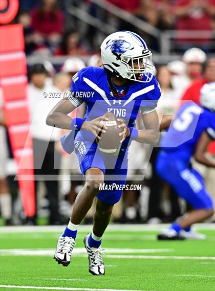 Thumbnail 3 in King vs. Katy (UIL 6A Div 2 Region 3 Finals) photogallery.
