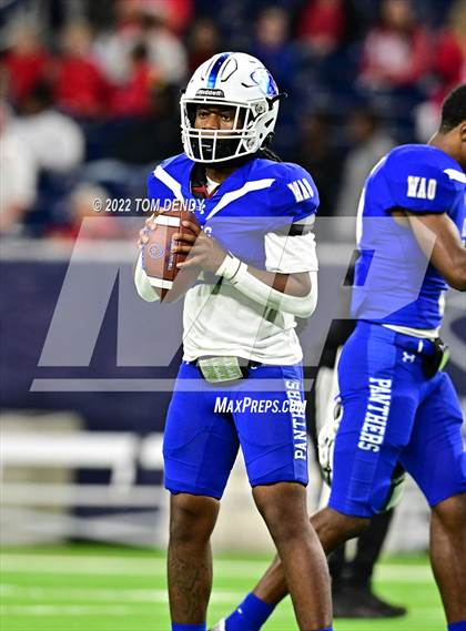 Thumbnail 2 in King vs. Katy (UIL 6A Div 2 Region 3 Finals) photogallery.