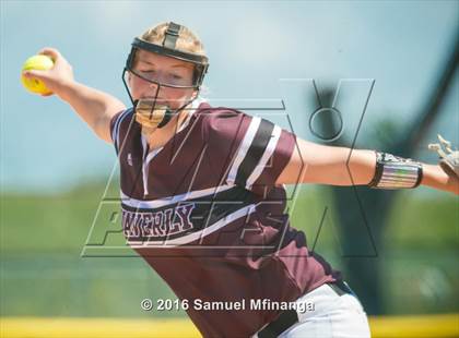 Thumbnail 2 in Waverly vs. Hastings (Lincoln Public Schools Softball Classic) photogallery.