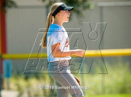 Thumbnail 2 in Waverly vs. Hastings (Lincoln Public Schools Softball Classic) photogallery.