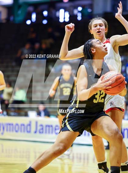 Thumbnail 2 in East Central vs Noblesville (Hall of Fame Classic) photogallery.