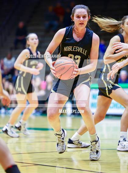 Thumbnail 3 in East Central vs Noblesville (Hall of Fame Classic) photogallery.