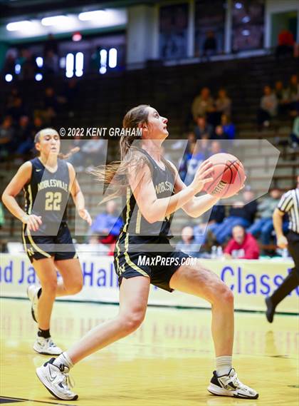 Thumbnail 1 in East Central vs Noblesville (Hall of Fame Classic) photogallery.
