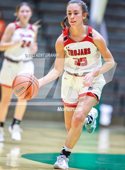 Thumbnail 1 in East Central vs Noblesville (Hall of Fame Classic) photogallery.