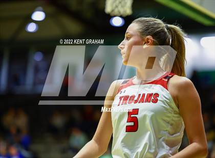 Thumbnail 2 in East Central vs Noblesville (Hall of Fame Classic) photogallery.