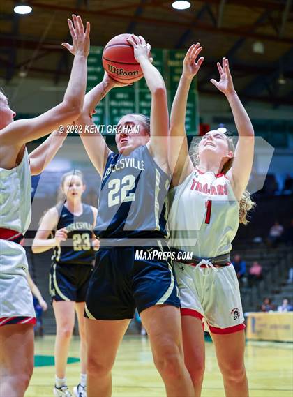 Thumbnail 2 in East Central vs Noblesville (Hall of Fame Classic) photogallery.
