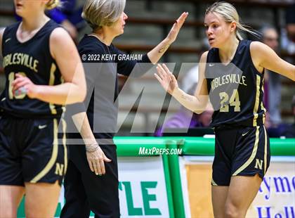 Thumbnail 2 in East Central vs Noblesville (Hall of Fame Classic) photogallery.
