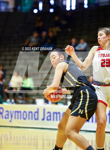 Thumbnail 1 in East Central vs Noblesville (Hall of Fame Classic) photogallery.