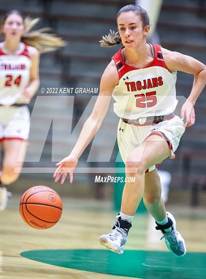 Thumbnail 3 in East Central vs Noblesville (Hall of Fame Classic) photogallery.