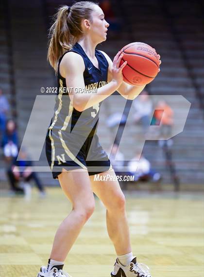Thumbnail 3 in East Central vs Noblesville (Hall of Fame Classic) photogallery.