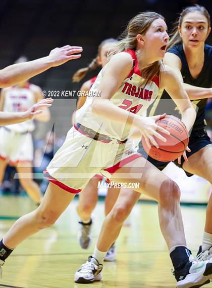Thumbnail 1 in East Central vs Noblesville (Hall of Fame Classic) photogallery.