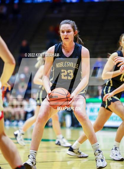Thumbnail 1 in East Central vs Noblesville (Hall of Fame Classic) photogallery.