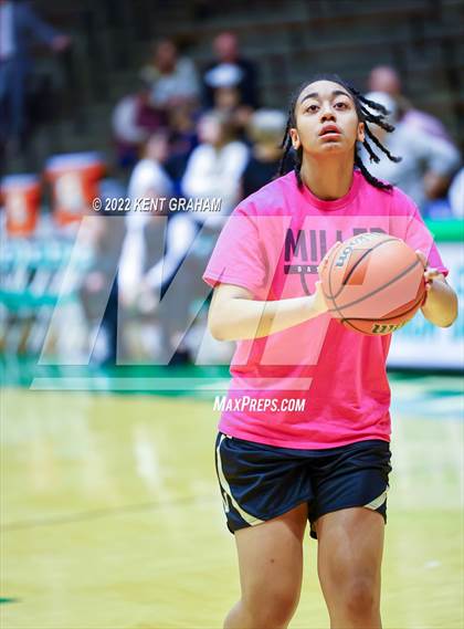 Thumbnail 3 in East Central vs Noblesville (Hall of Fame Classic) photogallery.