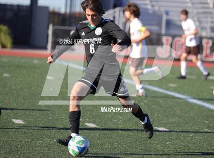 Thumbnail 2 in Mission Vista vs. Francis Parker (Patriot Cup) photogallery.