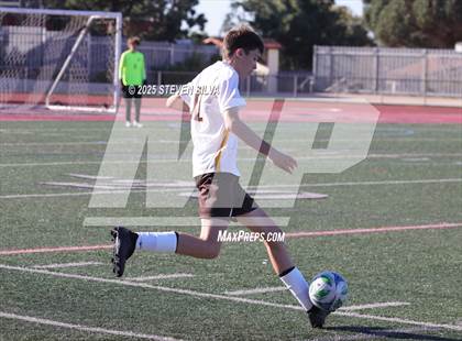 Thumbnail 2 in Mission Vista vs. Francis Parker (Patriot Cup) photogallery.