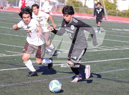 Thumbnail 3 in Mission Vista vs. Francis Parker (Patriot Cup) photogallery.