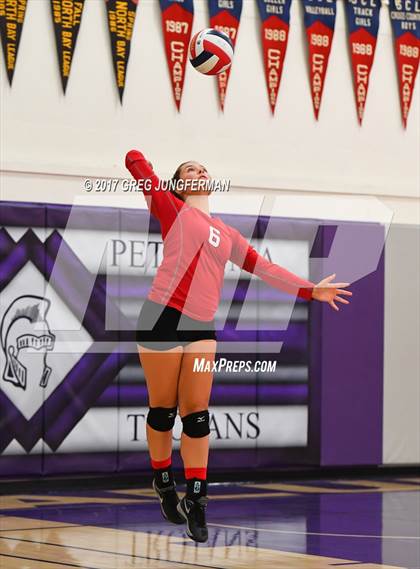 Thumbnail 1 in Montgomery @ Petaluma photogallery.