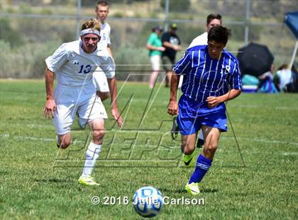 Thumbnail 2 in Bloomfield vs Lovington (Aztec Invitational) photogallery.