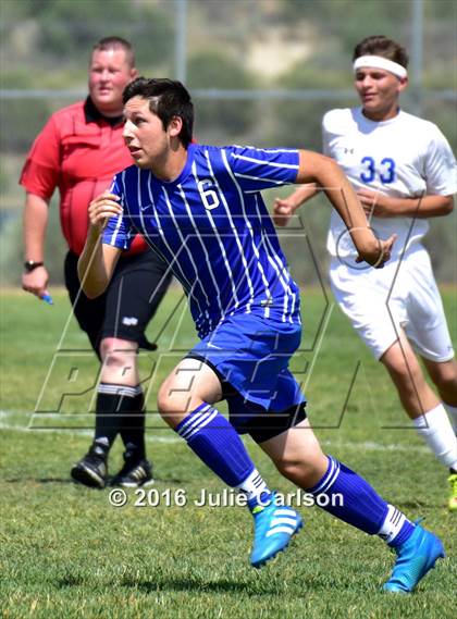 Thumbnail 3 in Bloomfield vs Lovington (Aztec Invitational) photogallery.