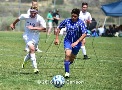 Thumbnail 3 in Bloomfield vs Lovington (Aztec Invitational) photogallery.