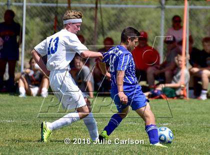 Thumbnail 3 in Bloomfield vs Lovington (Aztec Invitational) photogallery.