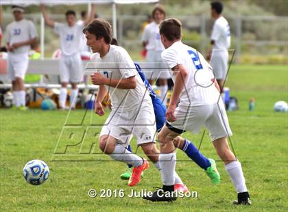 Thumbnail 1 in Bloomfield vs Lovington (Aztec Invitational) photogallery.