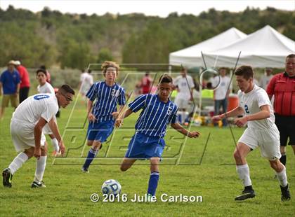 Thumbnail 2 in Bloomfield vs Lovington (Aztec Invitational) photogallery.