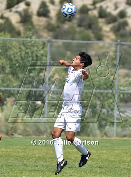 Thumbnail 1 in Bloomfield vs Lovington (Aztec Invitational) photogallery.