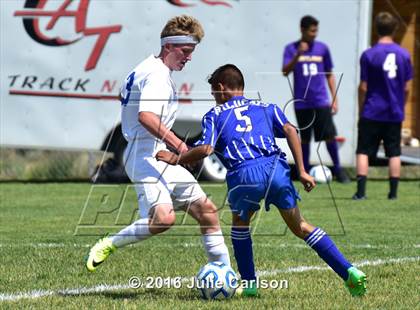 Thumbnail 3 in Bloomfield vs Lovington (Aztec Invitational) photogallery.