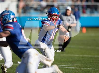 Thumbnail 1 in Salem @ Londonderry (NHIAA D1 Semifinal) photogallery.